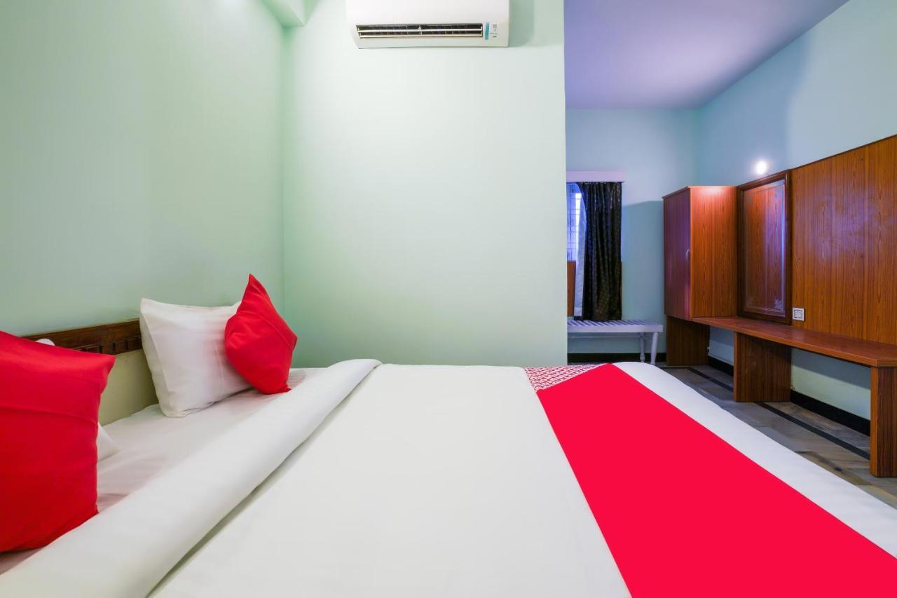 Hotel O Raja Residency Near Snow World Secunderabad Bagian luar foto