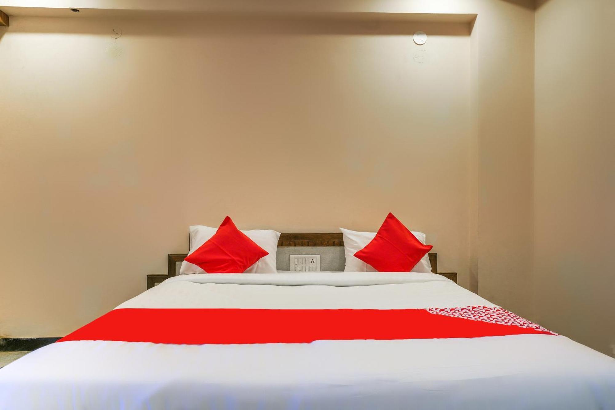Hotel O Raja Residency Near Snow World Secunderabad Bagian luar foto