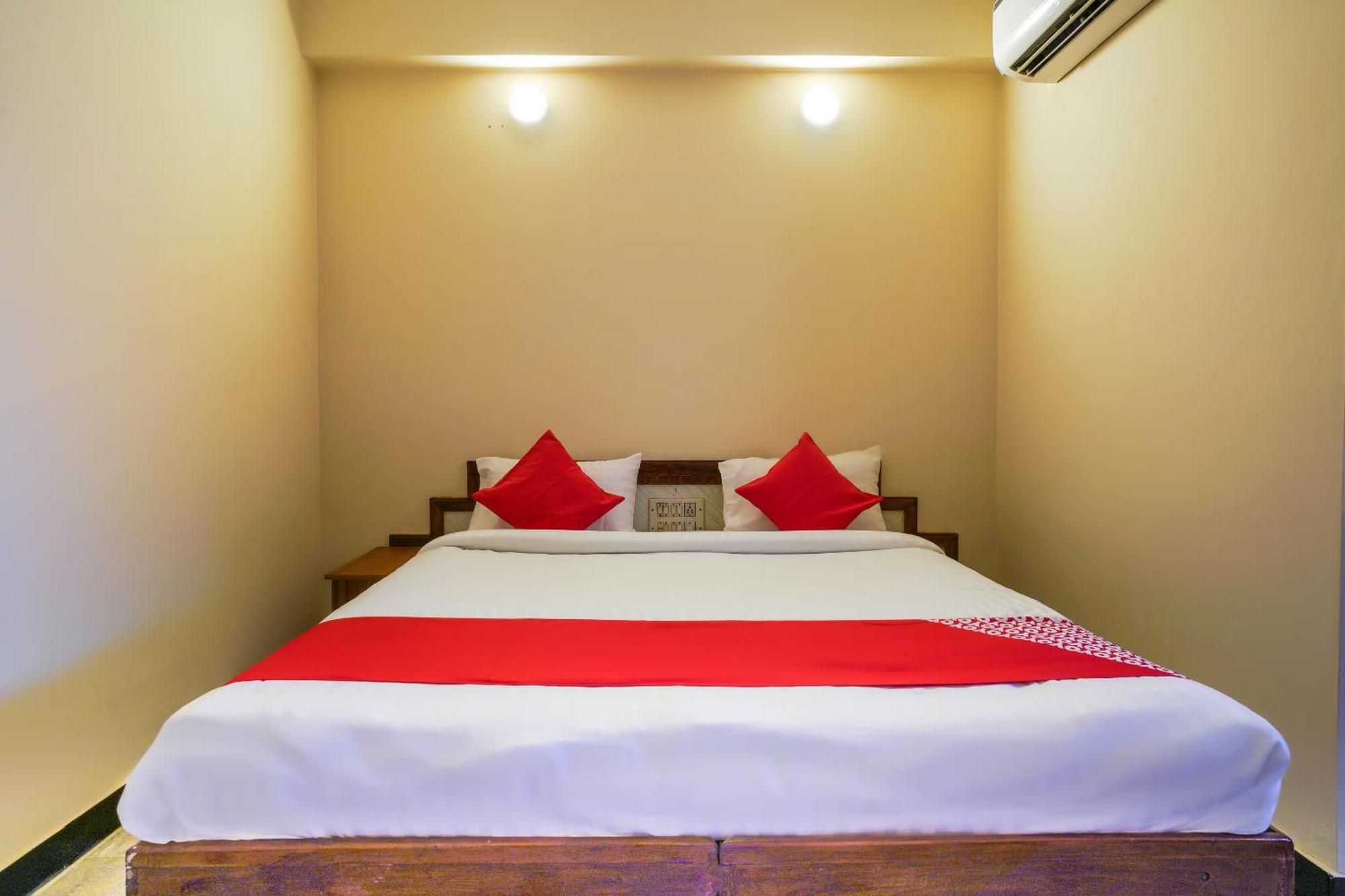 Hotel O Raja Residency Near Snow World Secunderabad Bagian luar foto