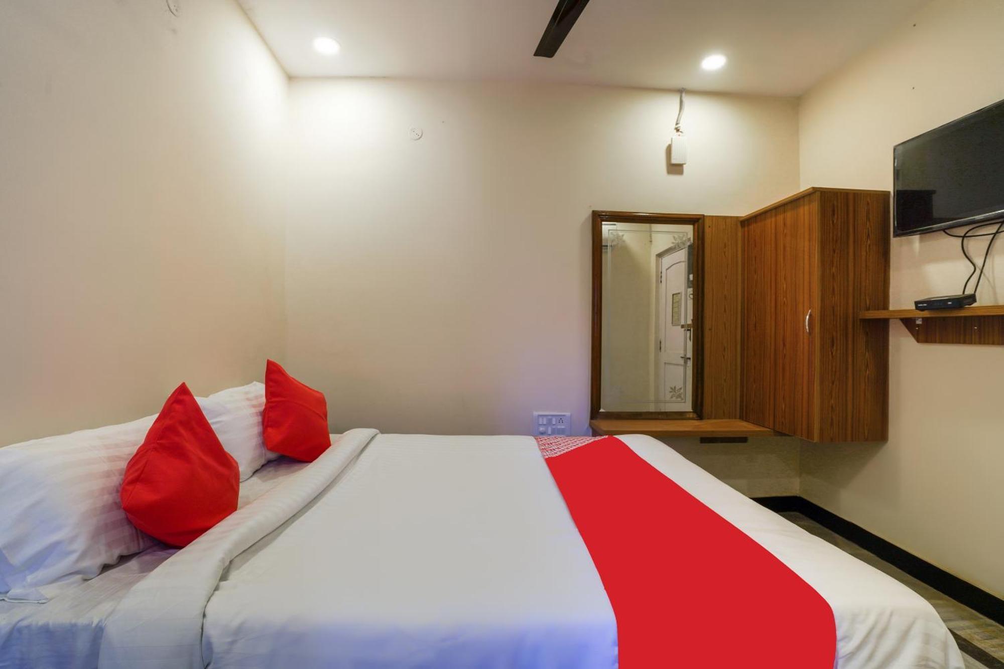 Hotel O Raja Residency Near Snow World Secunderabad Bagian luar foto