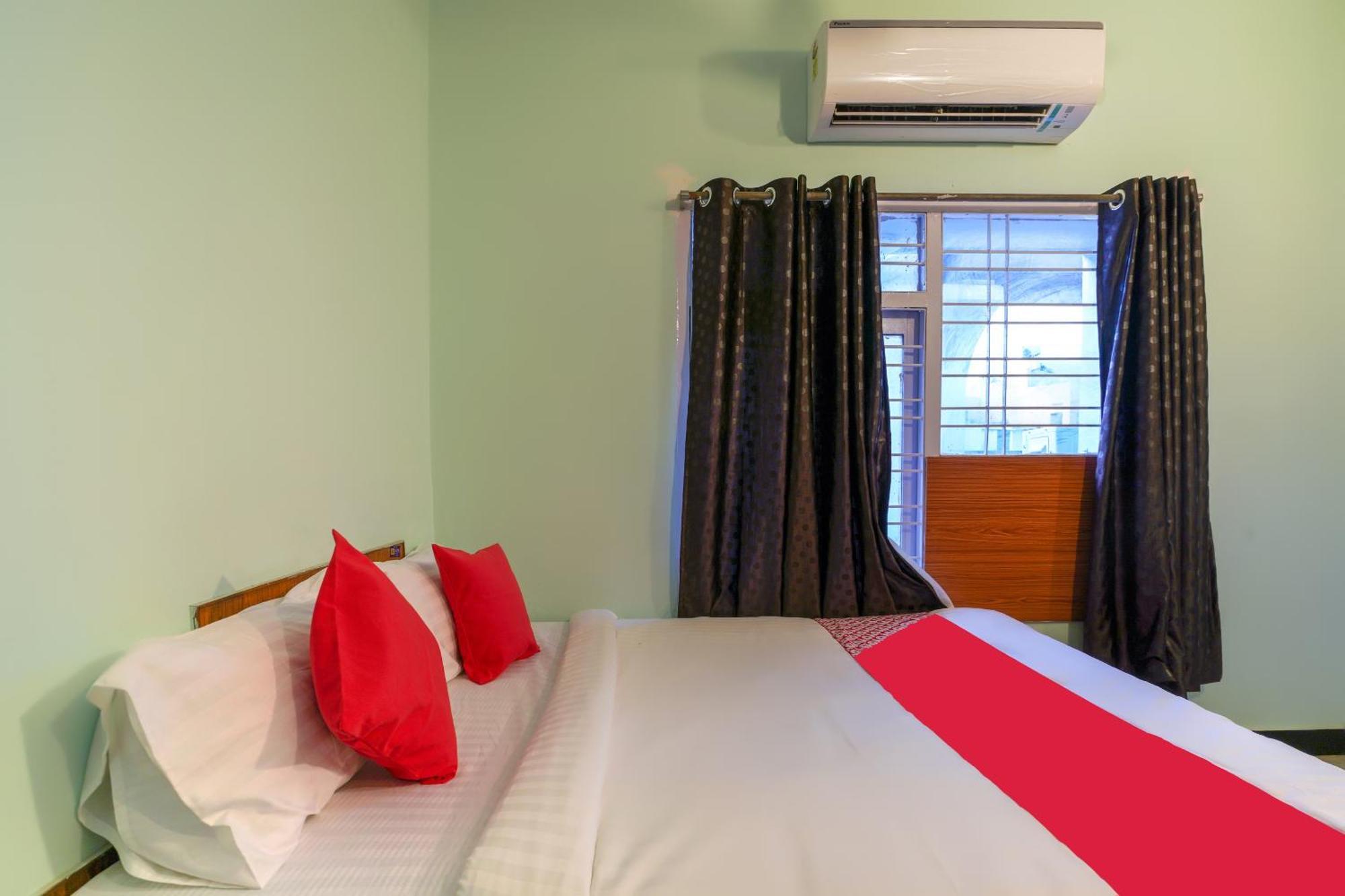 Hotel O Raja Residency Near Snow World Secunderabad Bagian luar foto