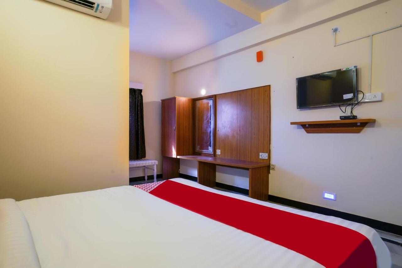 Hotel O Raja Residency Near Snow World Secunderabad Bagian luar foto