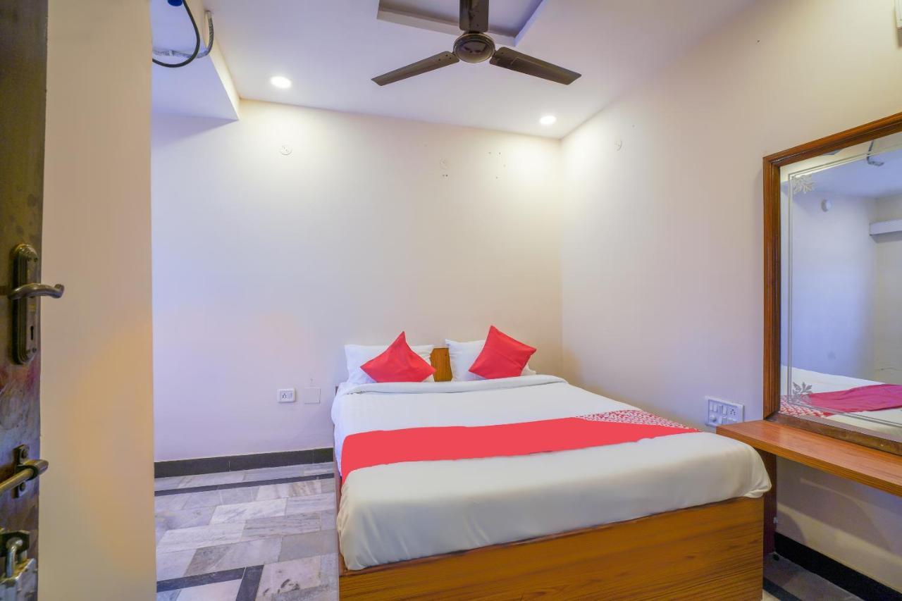 Hotel O Raja Residency Near Snow World Secunderabad Bagian luar foto